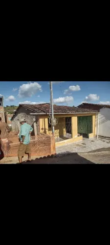Vendo essa casa próximo ao centro de bom Jardim pe.muito boa .