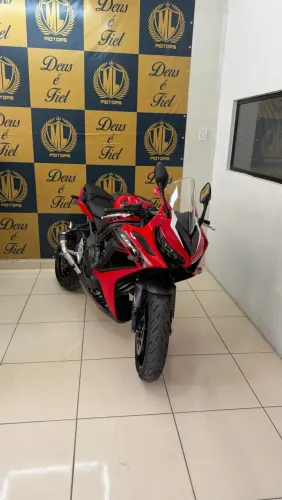 VENDE-SE CBR 650R