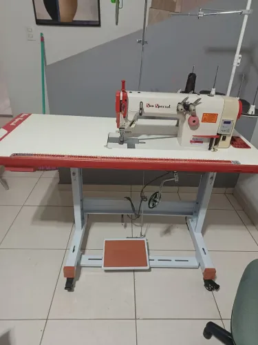VENDE-SE Máquina de Ponto Corrente Ombro a Ombro Sun Special SSH-3800-2D<br>