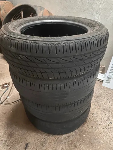 Pneu Goodyear touring