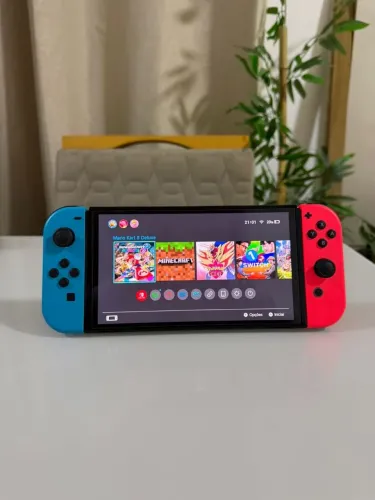 NINTENDO SWITCH OLED DESBLOQUEADO (UMA SEMANA DE USO APENAS)