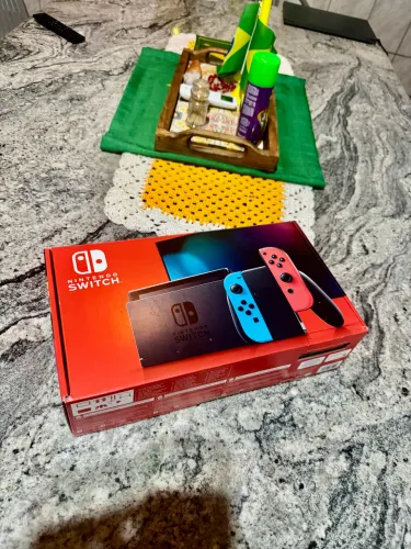 Nintendo Switch V2 - Completo - Único dono