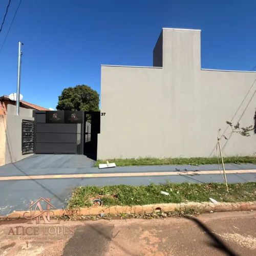 Casa em condomínio com 2 quartos, bônus moradia no Jardim Presidente em Campo Grande - MS