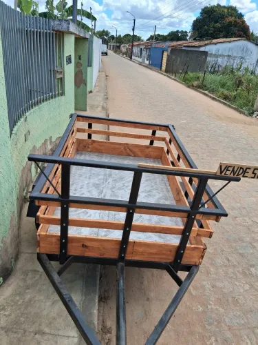 Vende-se Reboque