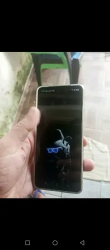 Celular novo ainda com garantia