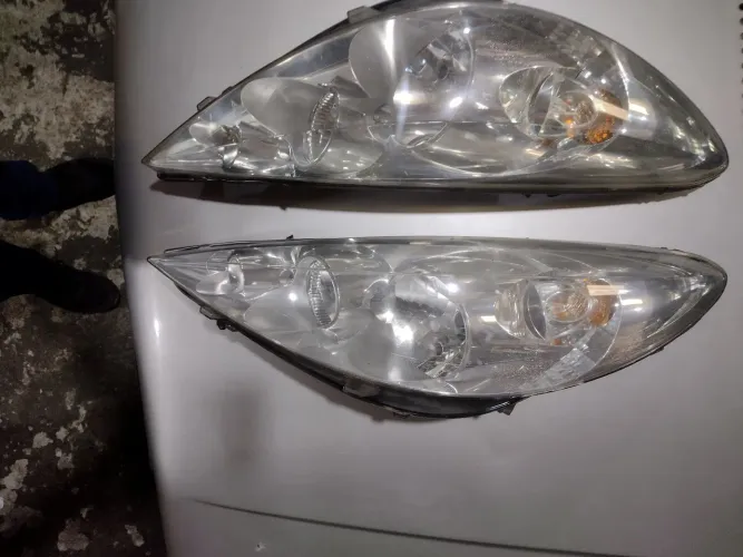 Par de faróis Peugeot 207