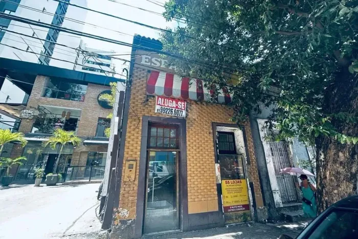 Casa Comercial no Espinheiro, Recife - 375m²