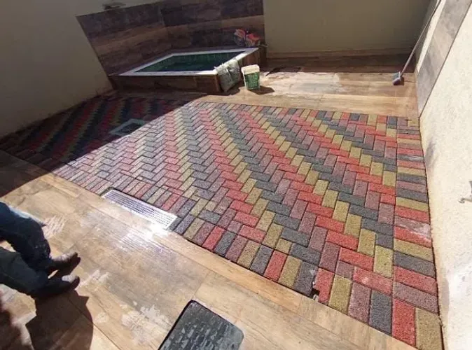 Calceteiro instalador de Paver ,piso tático,bloquete