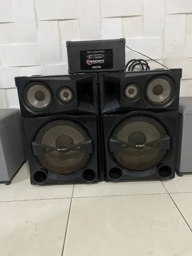 Sony shake(caixas) + amplificador Taramps