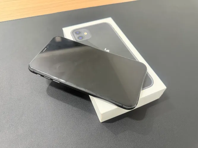 iPhone 11 128Gb - Preto