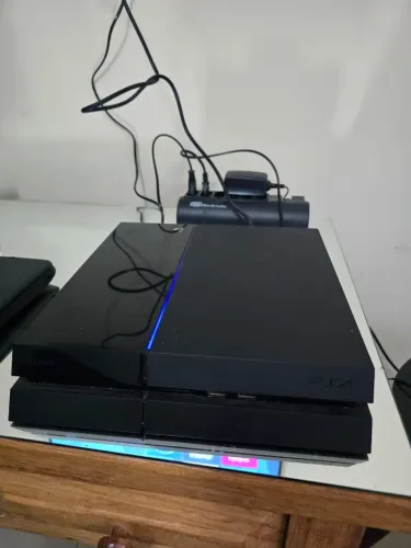 Vendo PS4 + Controle + GTA V - Pouco uso
