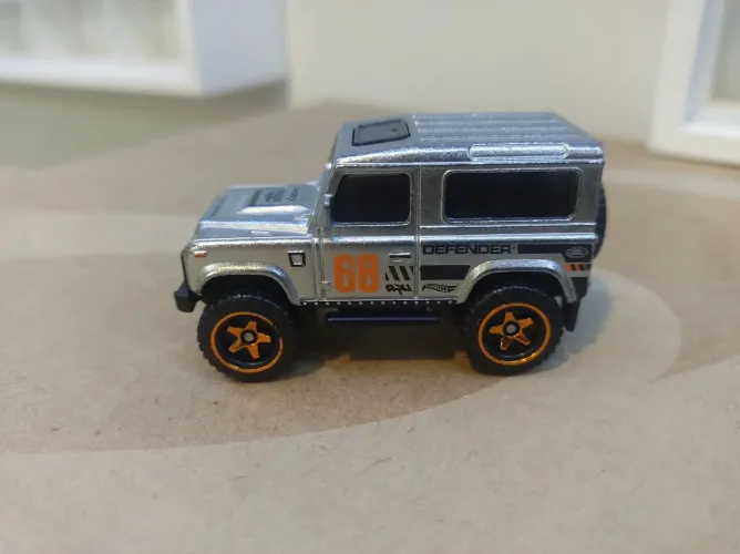 Carrinho Hot Wheels Land Rover Defender 90 Zamac Exclusivo EUA Loose 1:64 Novo