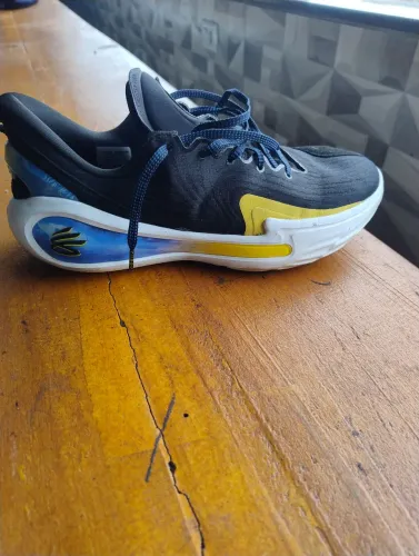 Tênis de Basquete Sthep Curry 12,
