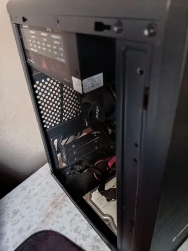Vendo cpu i3 4160 16gb fonte 600w,hd 160gb
