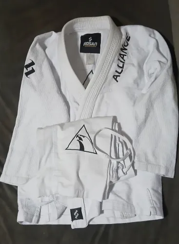 ? KIMONO ALLIANCE ROSAN A1 - PRATICAMENTE NOVO