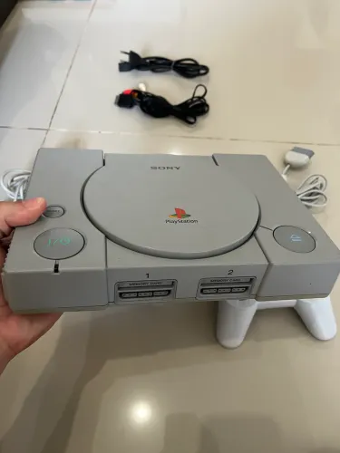 Playstation 1 impecável