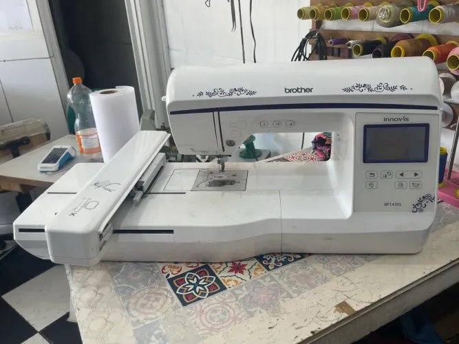 Máquina de bordado
