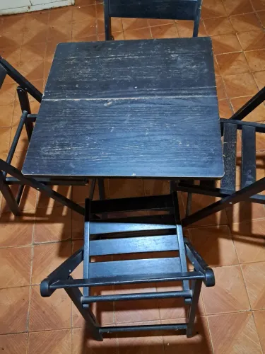 Mesinha bar c 4 cadeiras dobrável em madeira