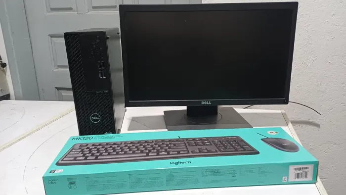 Computador Dell i3 10Geracao 