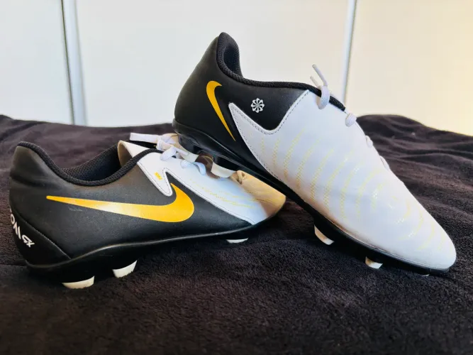Chuteira Nike Phanton