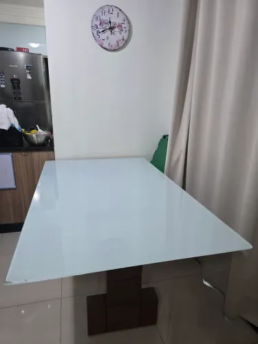 Mesa de vidro 1,60m X 1,00m 