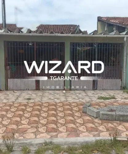 Casa para venda com 192m² e 2 vagas em Mongaguá