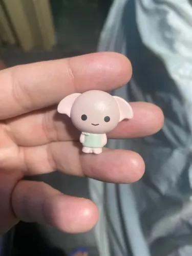 Dobby, o elfo doméstico da saga Harry Potter, pertencente à linha Gogos