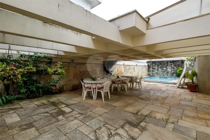 Casa de Vila para alugar com 4 quartos, sendo 1 suíte, em Granja Julieta, São Paulo - SP