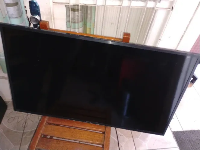 TV Samsung LED SMart 40 polegadas Modelo UN40KU6000G defeito não liga e não funciona 