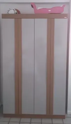 Guarda roupa de solteiro