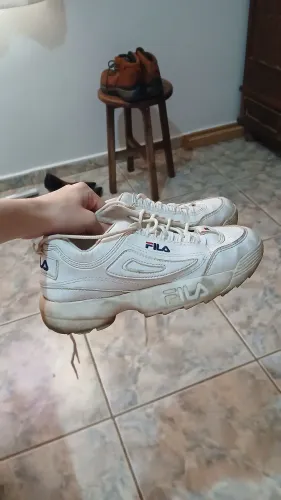 TÊNIS FILA DISRUPTOR II BRANCO COM SOLADO TRATORADO ROBUSTO
