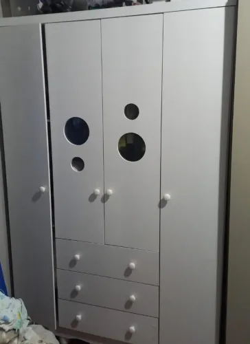 Guarda roupa infantil