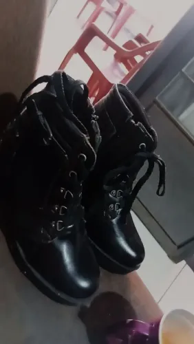 Bota feminina, tamanho 36/37, nova, comprei e n usei, 100 reais