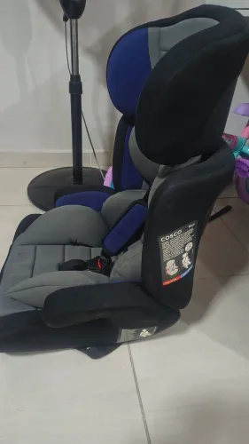 Vendo cadeira de carro, pra criança $200,00