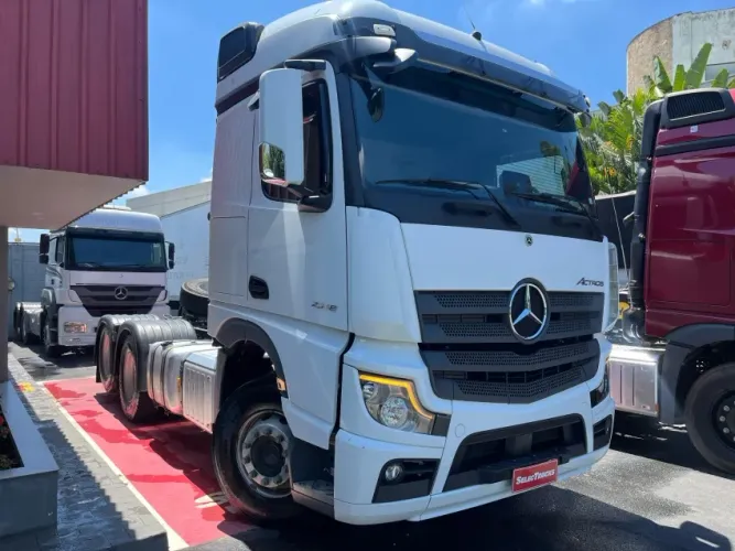 Mercedes Benz Actros 2548 6x2 23/24 Selectrucks.