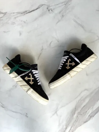 Off White Vulcanized
