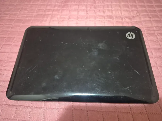 Mini notebook preto - sem cabo de carregador 