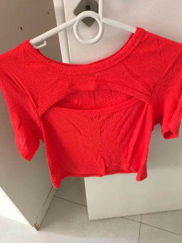 Blusa cropped