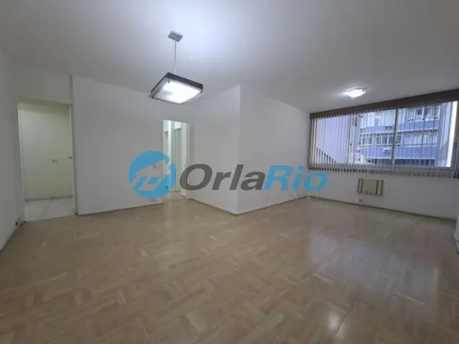 Apartamento 3 quartos com suíte e vaga no Leme