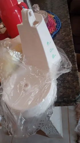 Batedeira novinha em caixa