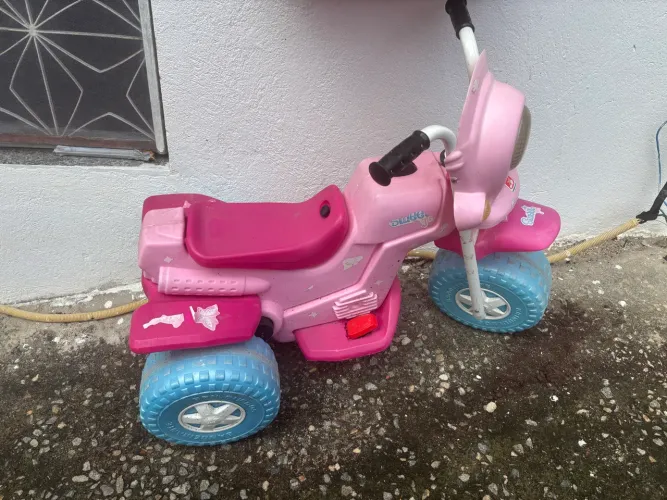 Moto elétrica infantil 