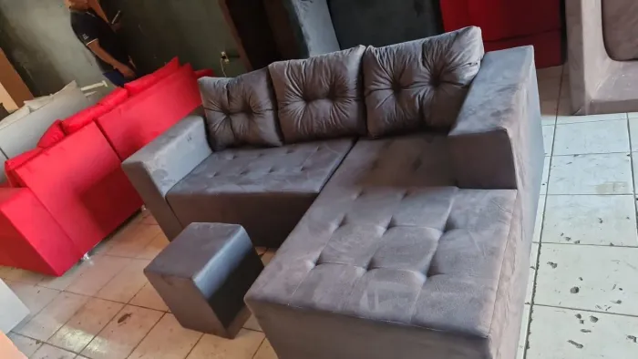 SOFÁ CHEISEE 3 LUGARES ENTREGA GRÁTIS ?