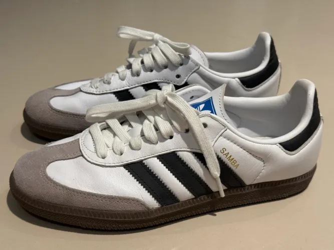 OPORTUNIDADE. ADIDAS SAMBA NOVO - Tam 38 - Ainda na caixa - Nunca usado