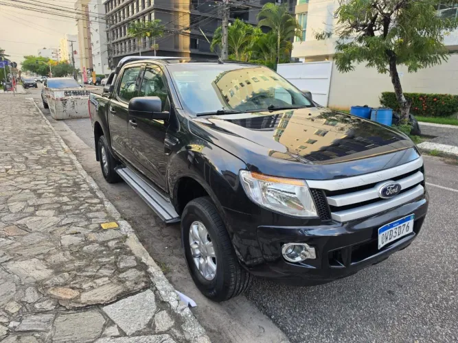 Ford Ranger XLS 2.5 16V 4X2 CD Flex 2014
