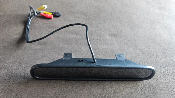 Vende-se retrovisor com visão e guia pra ré