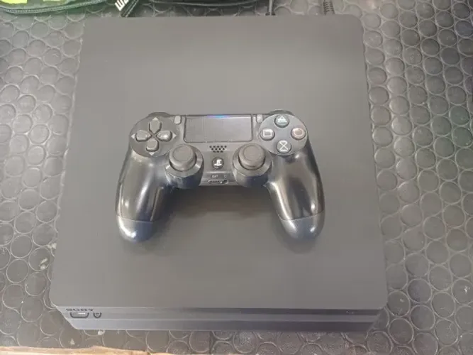PLAYSTATION 4 DESBLOQUEADO