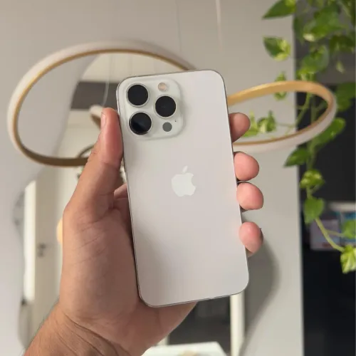 iPhone 13 Pro Max sem detalhes