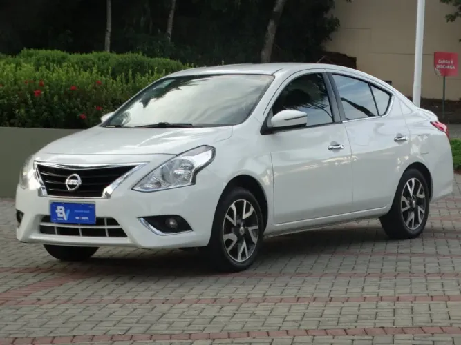 Nissan Versa Unique 1.6 16V Flex 4P Mec. 2016