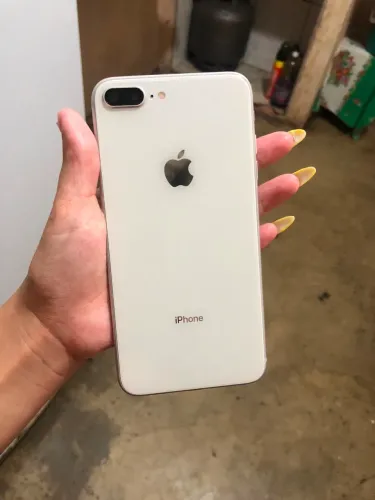 iPhone 8 Plus