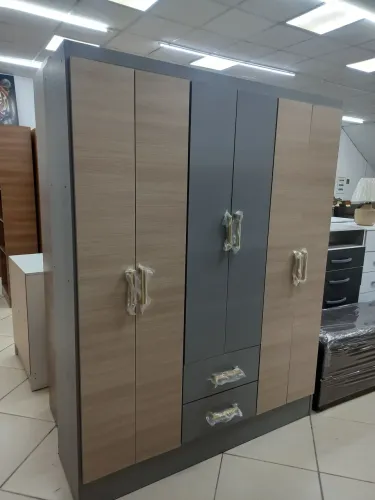 Roupeiro novo montado